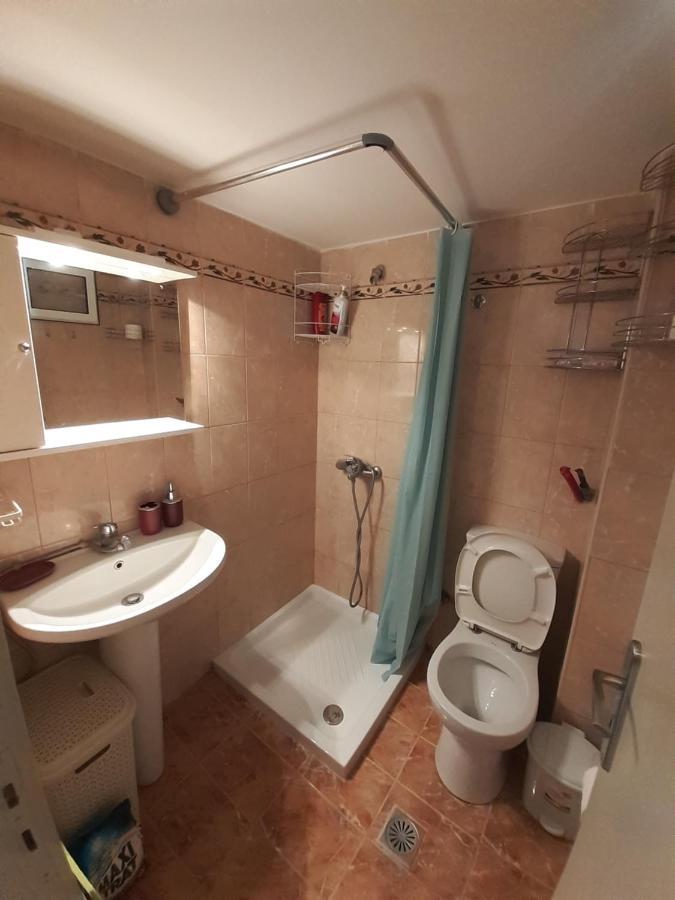Yellow House Apartment Kalamata Exterior photo